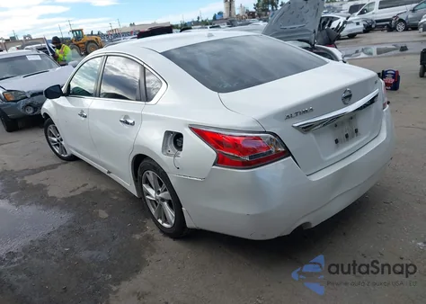 2015 Nissan Altima 2.5 Sl z USA, uszkodzony, nr VIN 1N4AL3AP8FN899734